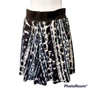2/$20 Guess by Marciano blue & black summer skirt